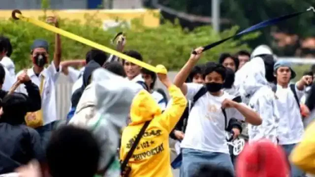 gambar tawuran keren