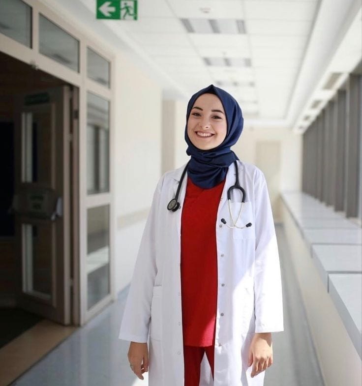 Foto Dokter Cantik