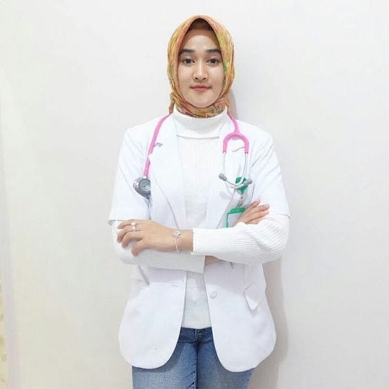 Foto Dokter Cantik