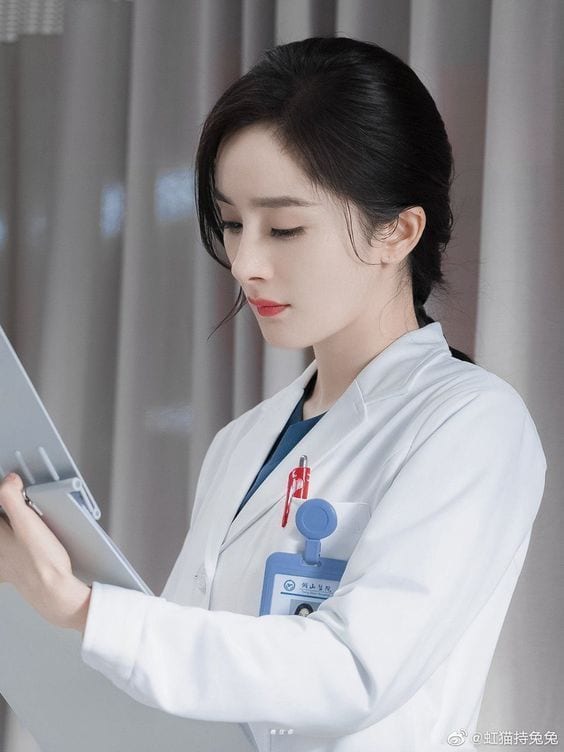 Foto Dokter Cantik
