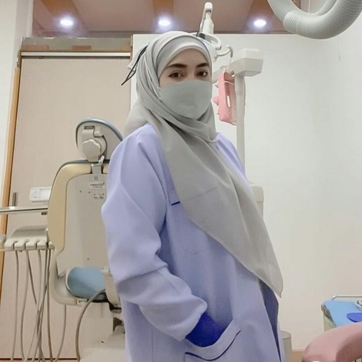 Foto Dokter Cantik