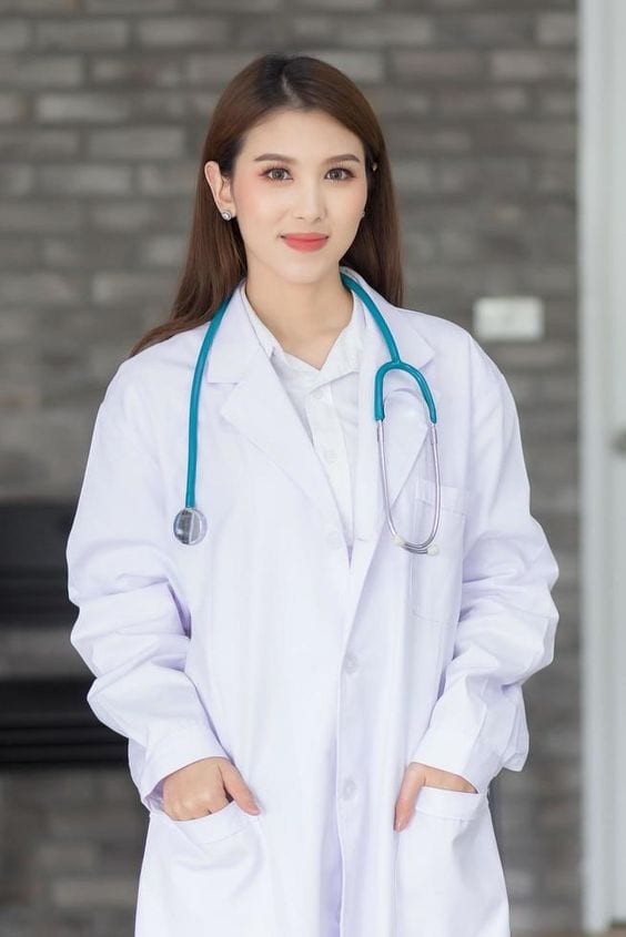 Foto Dokter Cantik
