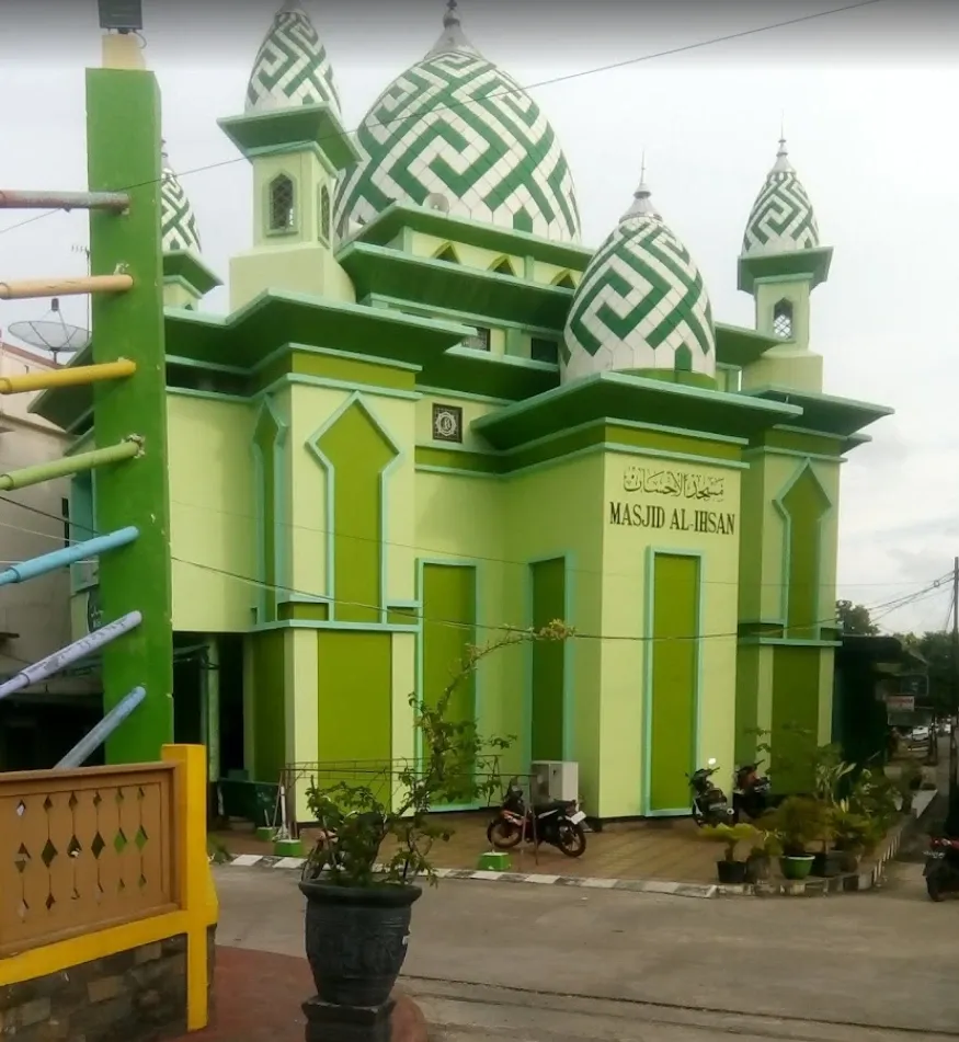 Cat Masjid Warna Hijau