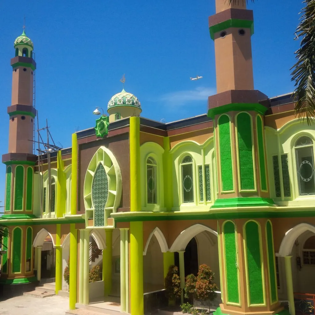 Cat Masjid Warna Hijau